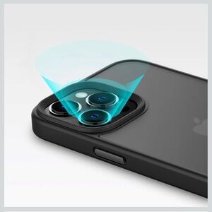 Black Protective iPhone 17 pro Case